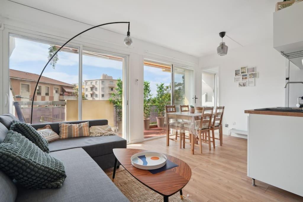 Charmant Appartement Vue Mer 7Eme - Plage 200M Marseille Exterior photo